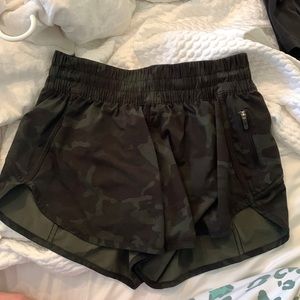 Lululemon shorts size 8 “4”inch